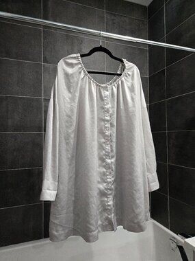 Round-Neck Flowy Satin Nightgown with pockets
